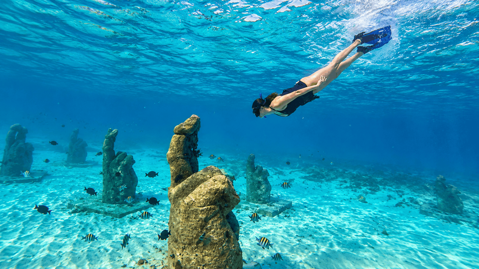 Isla Mujeres Luxury Sailing from Cancun — Snorkel, Lunch & Open Bar