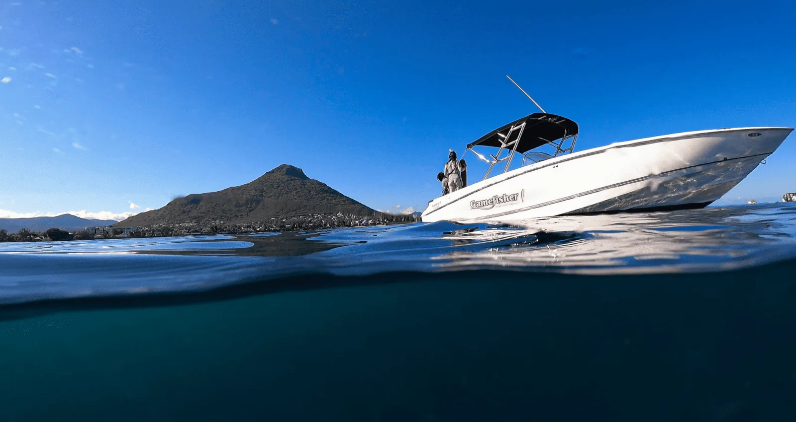 Private West Coast Boat Tour Mauritius: Dolphins, Snorkel & Benitiers