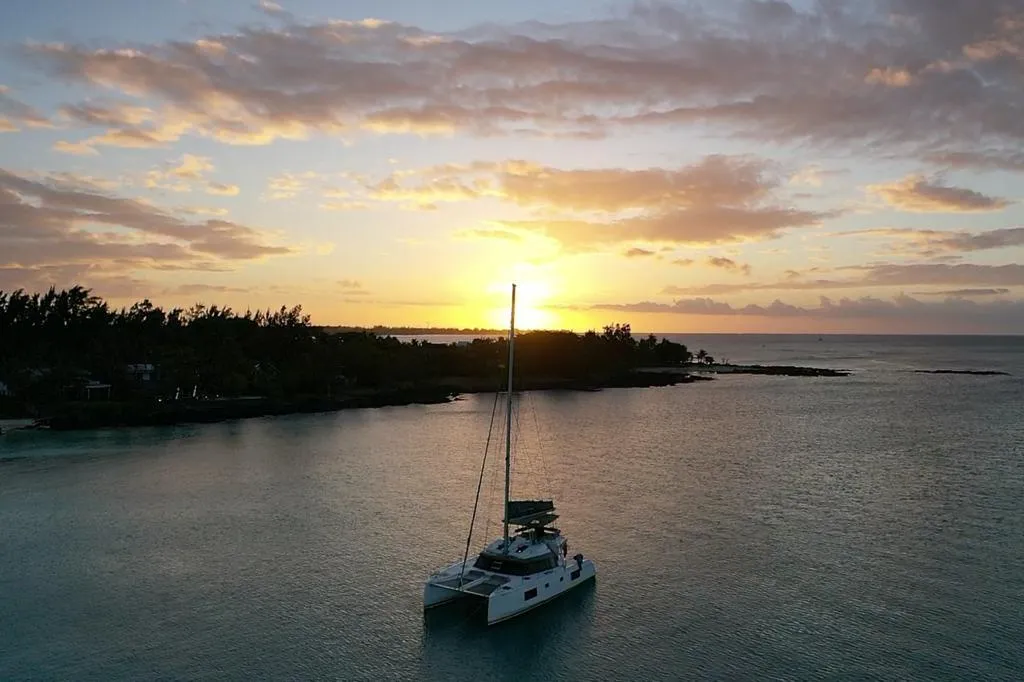 Crewed Catamaran Charter Mauritius: 7-Night Liveaboard