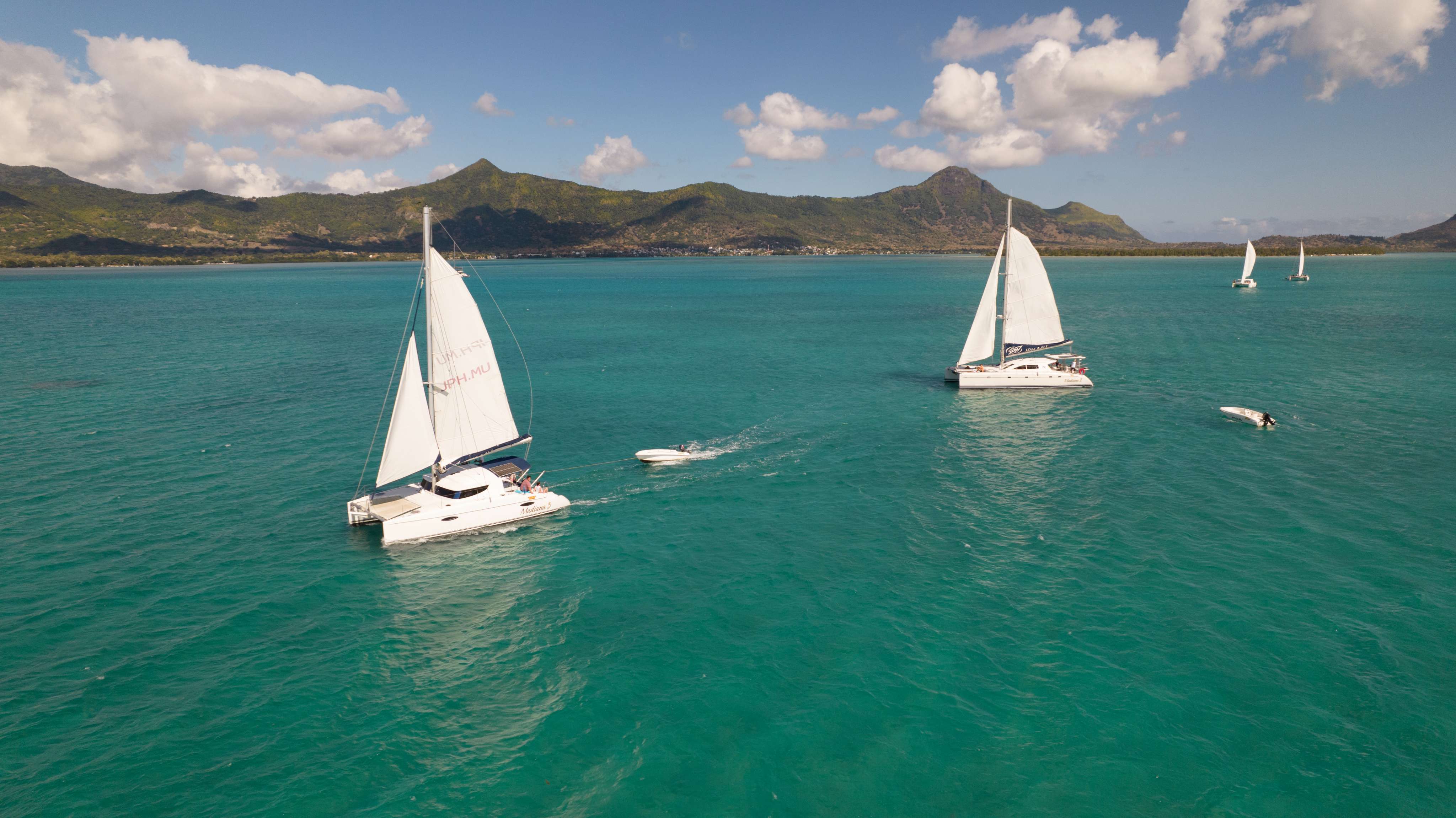 Sunset Catamaran Cruise Mauritius: Open Bar, Snacks & Music