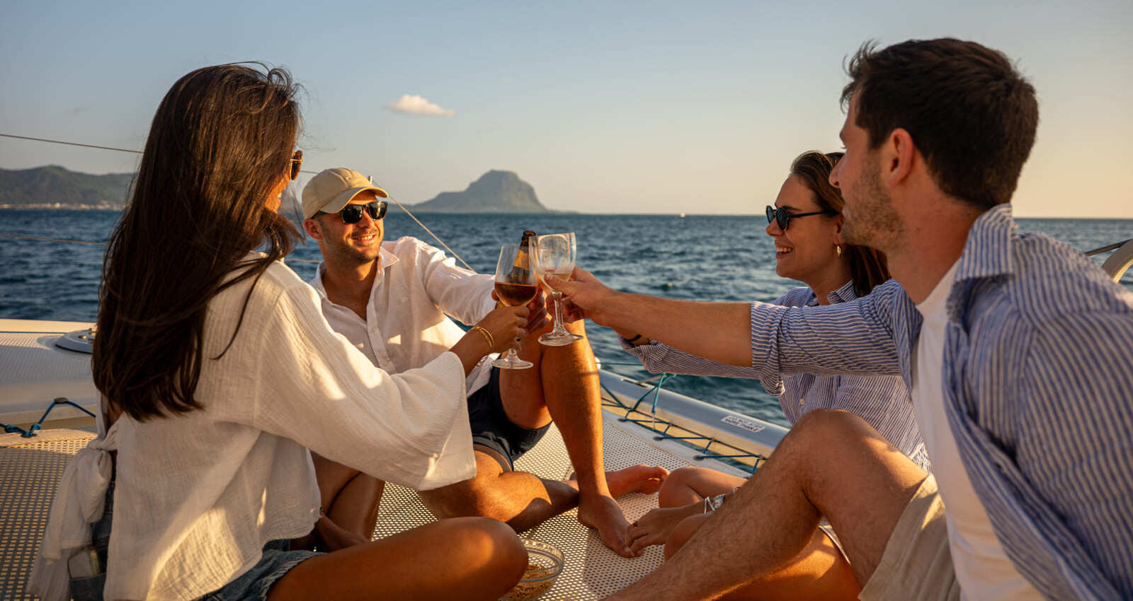 Private Overnight Catamaran Cruise Mauritius: Escapade Nocturne