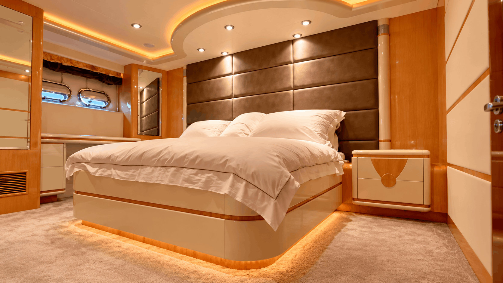 110ft Mega Yacht Cabo San Lucas – Charter up to 35 Guests