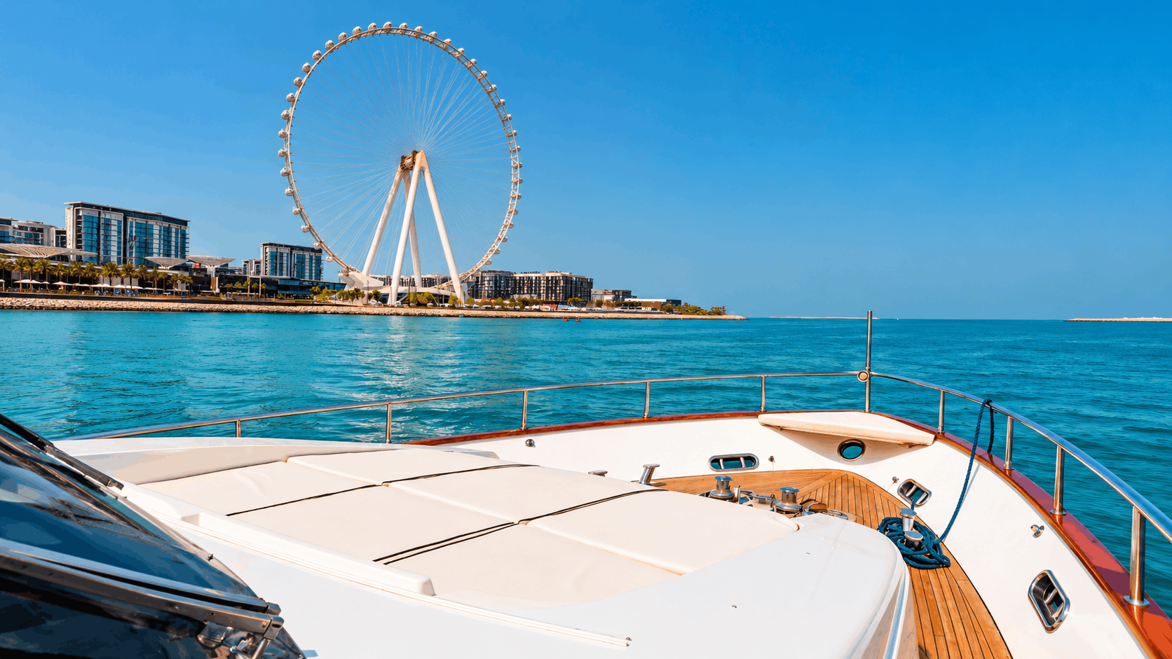 Private 82ft Superyacht Charter Dubai – Bluewaters Island Cruise, 50 Guests