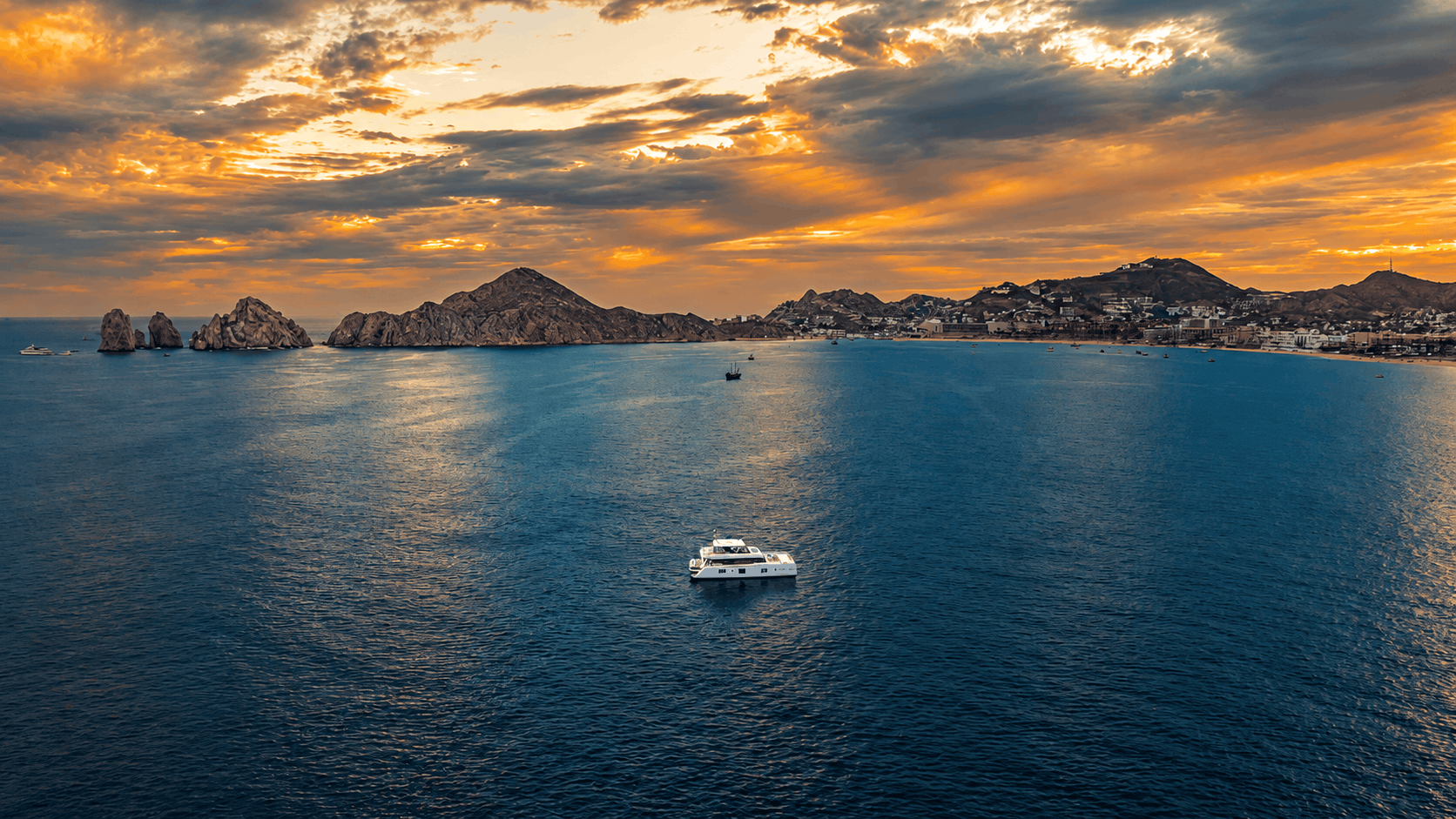 80ft Sunreef Luxury Cabo Catamaran Rental – Jet Ski & Seabob