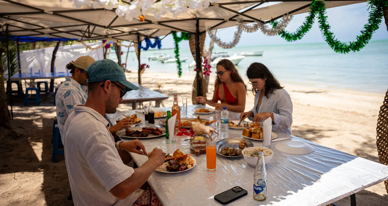 Private West Coast Boat Tour Mauritius: Dolphins, Snorkel & Benitiers
