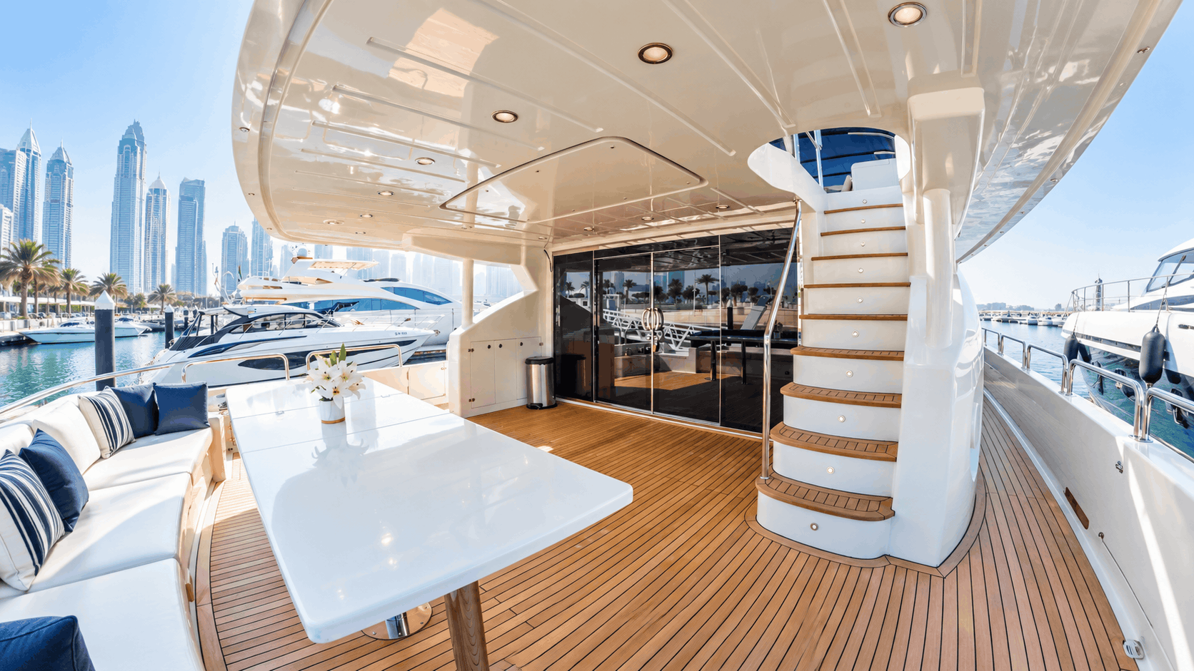 Private 110ft Superyacht Charter Dubai – Sheikh’s Island Cruise, 75 Guests