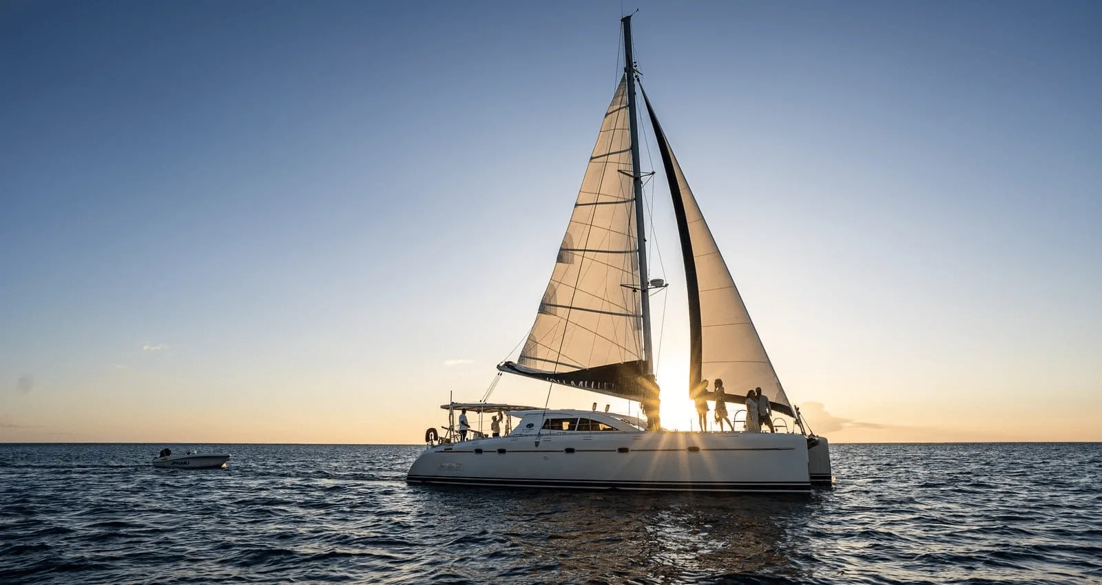 Private Overnight Catamaran Cruise Mauritius: Escapade Nocturne
