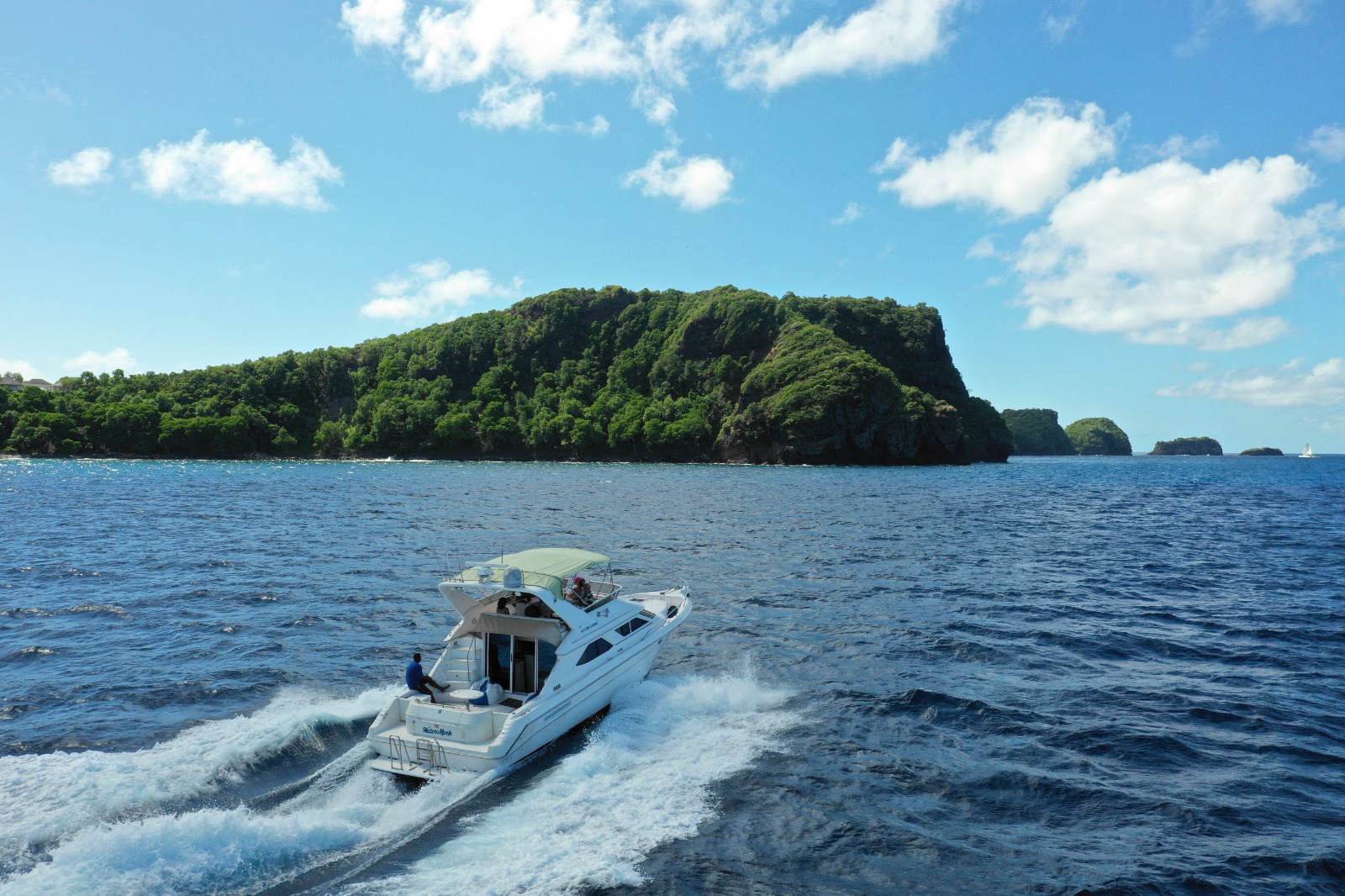 Mustique Private Boat Day Trip from Bequia