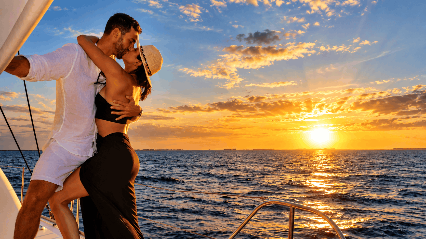 Sunset sail & open bar