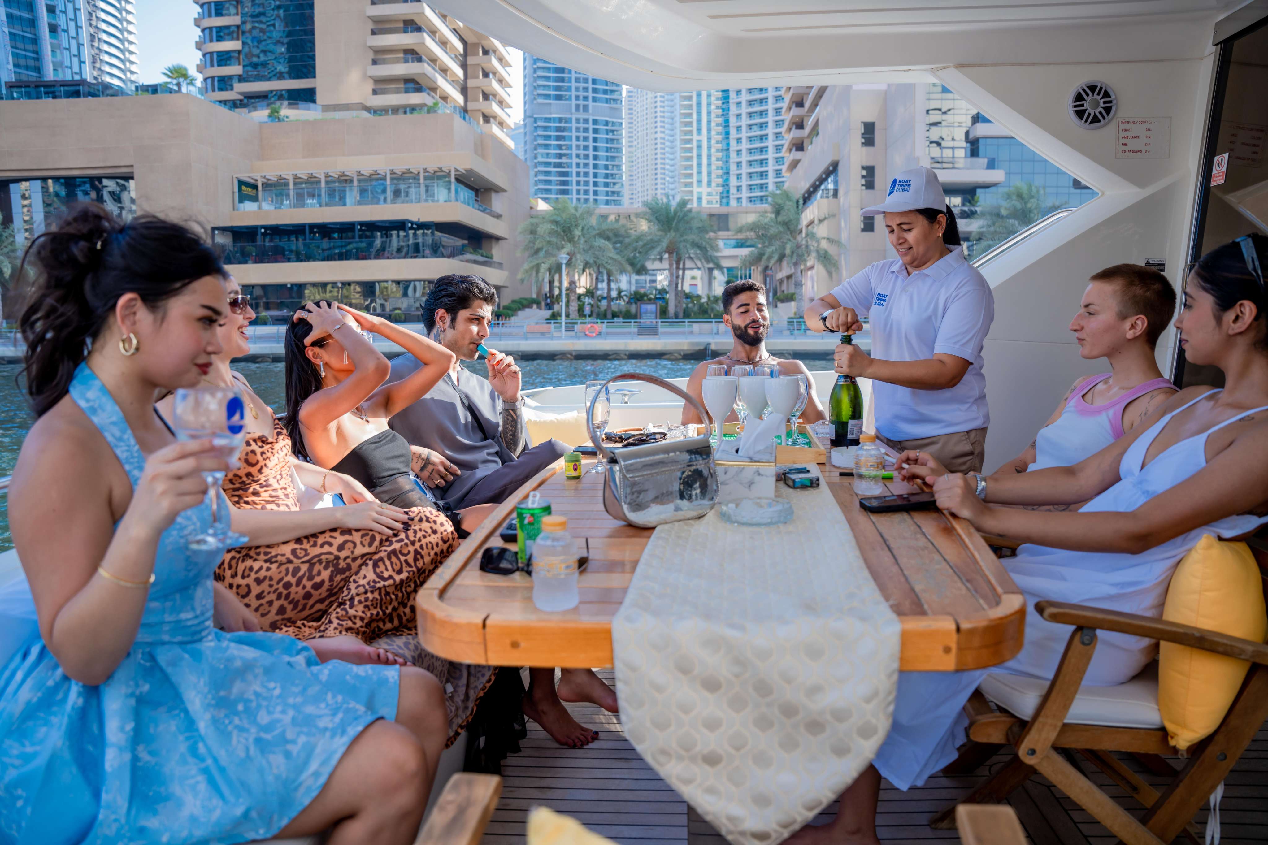 Burj Al Arab Afternoon Shared Yacht Cruise Dubai – 2h BBQ