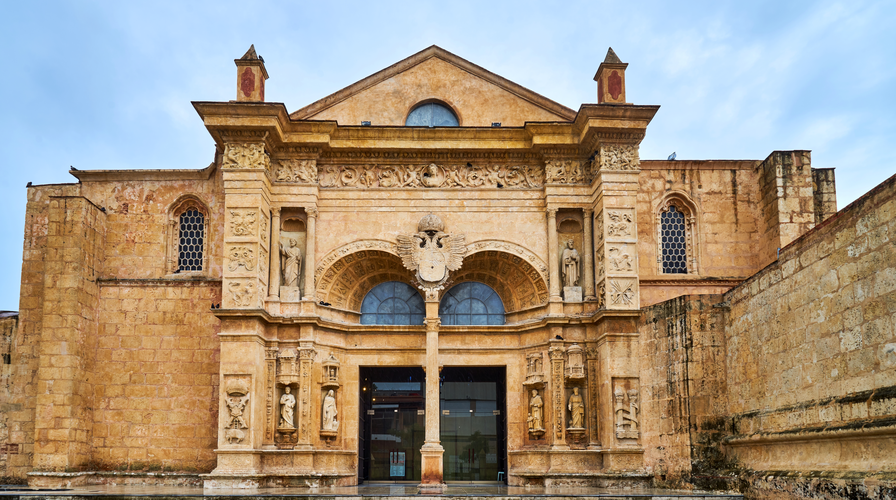 5. Tour the World's First Cathedral - 10 Premium Things to Do in Santo Domingo Dominican Republic