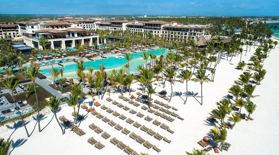 9. Lopesan Costa Bávaro Resort, Spa & Casino - Top 10 Romantic Hotels in Punta Cana