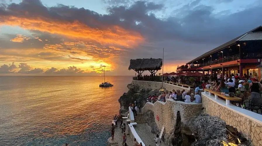Fact 10 The Cliff Divers at Rick's Cafe Defy Gravity - Fun Facts About Jamaica