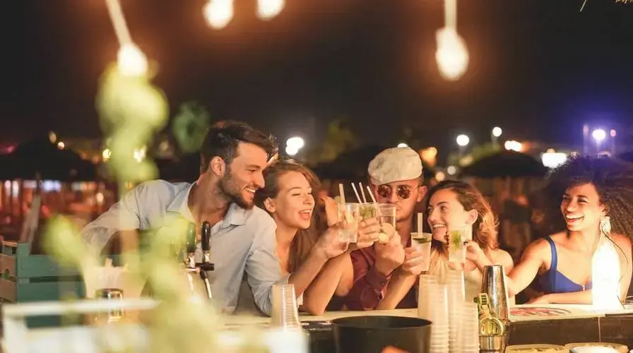 Dining and Nightlife Expectations